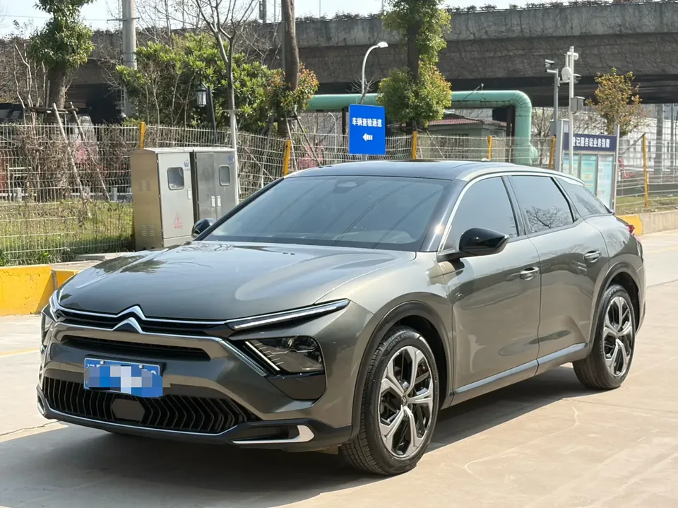 Citroen Versailles C5 X 2023