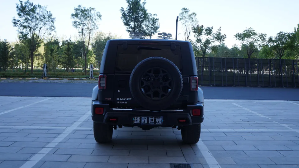 BAIC Beijing Off-road BJ40 Beijing Off-road BJ40 2023 2.0D Automatic 4WD Blade Hero Edition Knight Edition 2023 — миниатюра 2