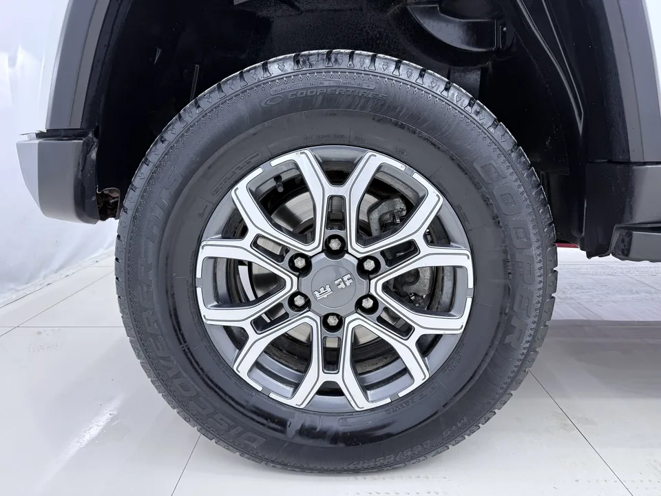 BAIC Beijing Off-road BJ40 2.0T Automatic 4WD City Hunter Glory Edition 2024 — миниатюра 3