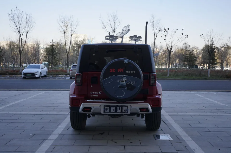 BAIC Beijing Off-road BJ40 2.0T Automatic 4WD City Hunter Edition Knight Edition 2022 — миниатюра 5