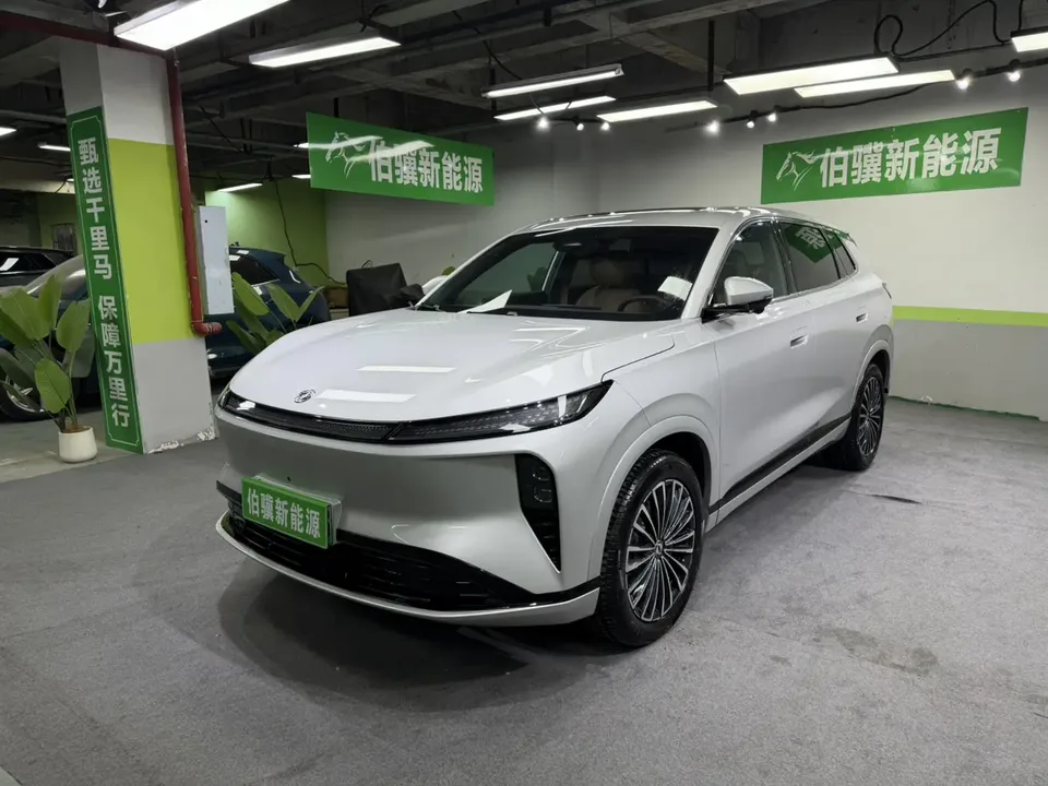 Dongfeng Fengshen L8 PHEV 2025