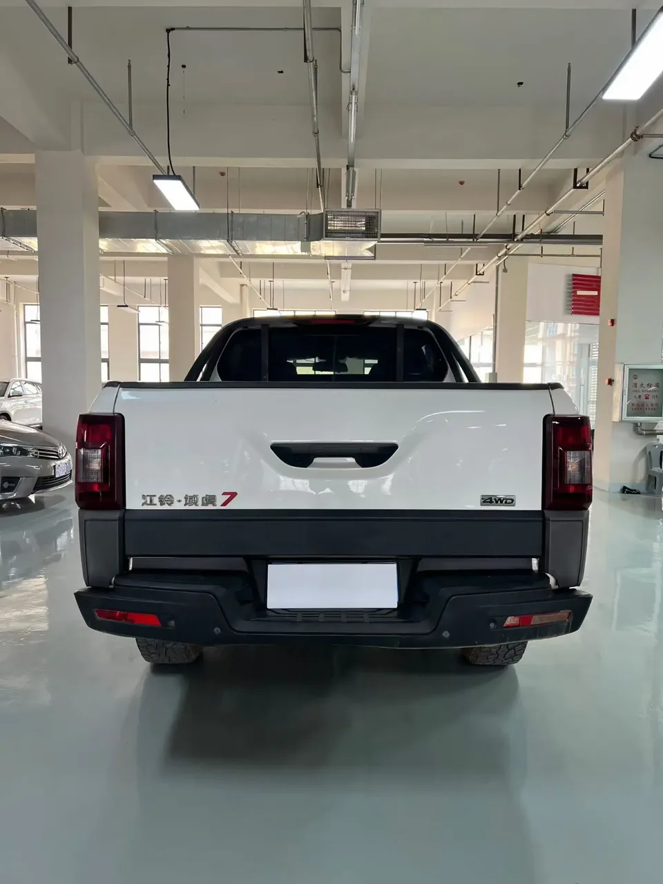 Jiangling Domain Tiger 7 Yuhu 7 2022 2.0T manual diesel four-wheel drive exclusive standard axle 2023 — миниатюра 2