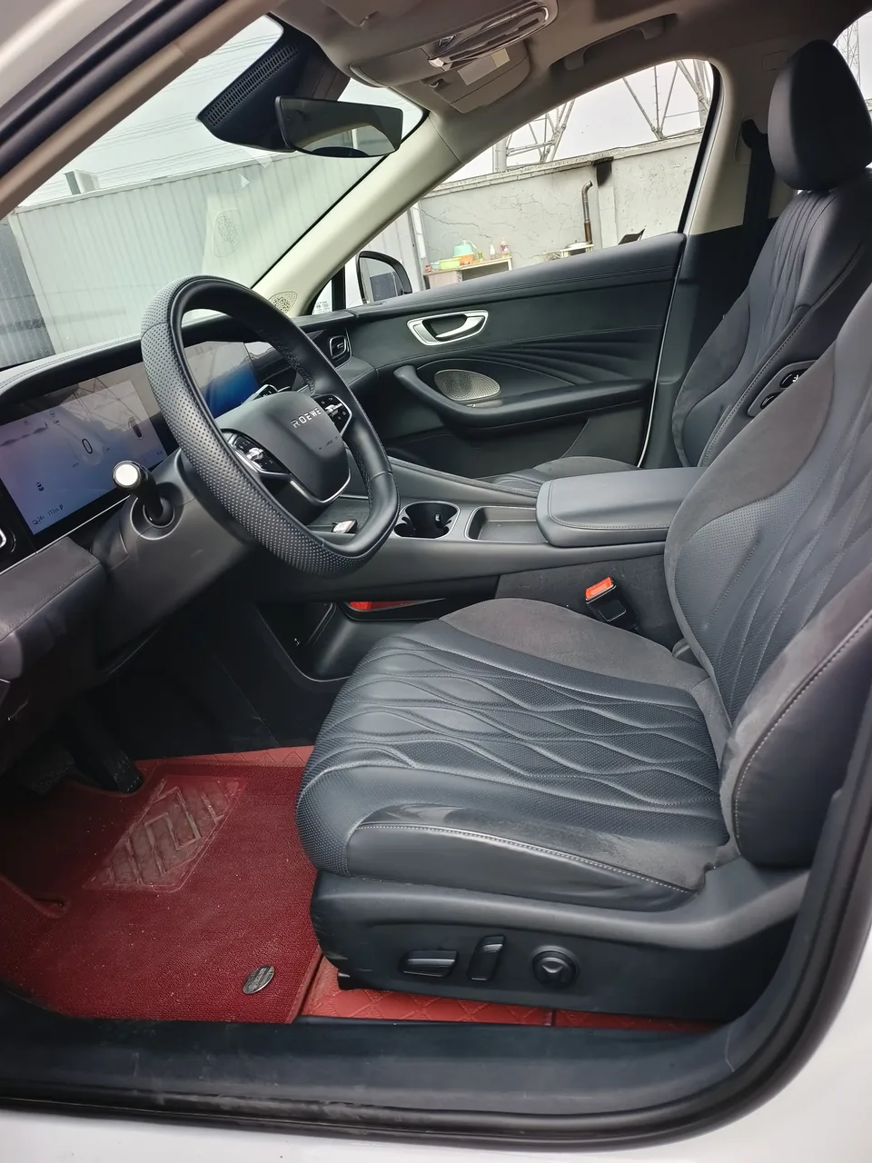 Roewe D7 EV 510 rear drive flagship version 2023 — миниатюра 3