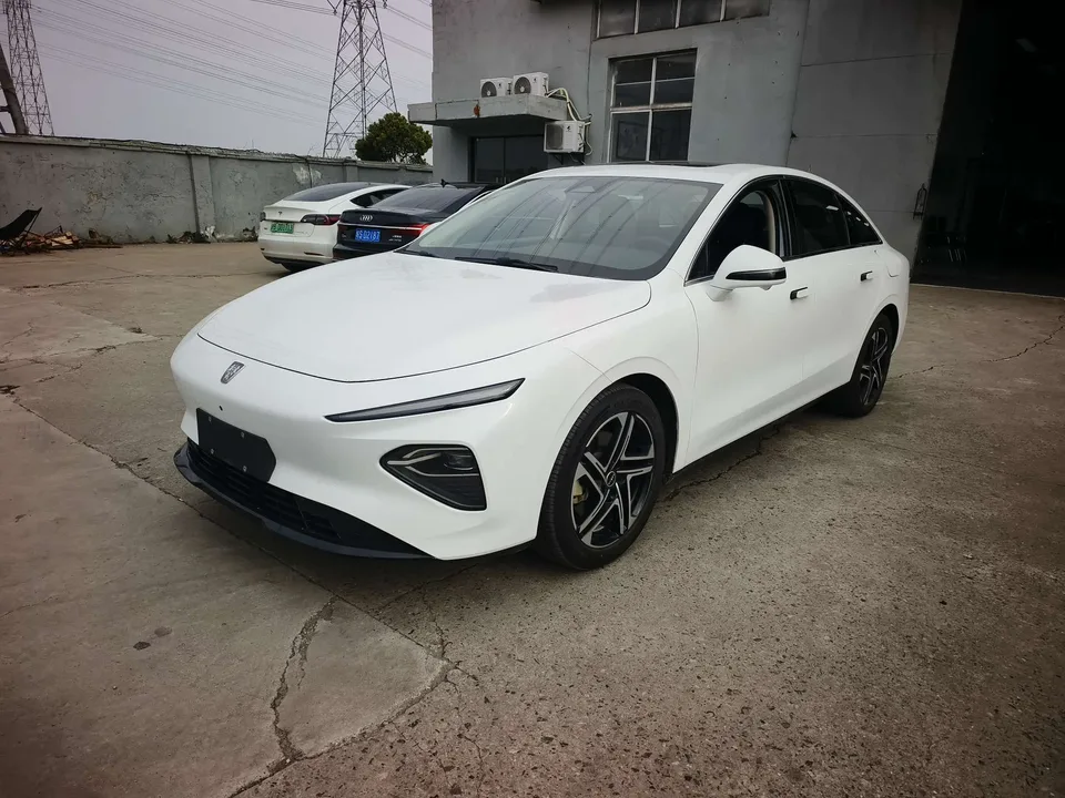 Roewe D7 EV 2023