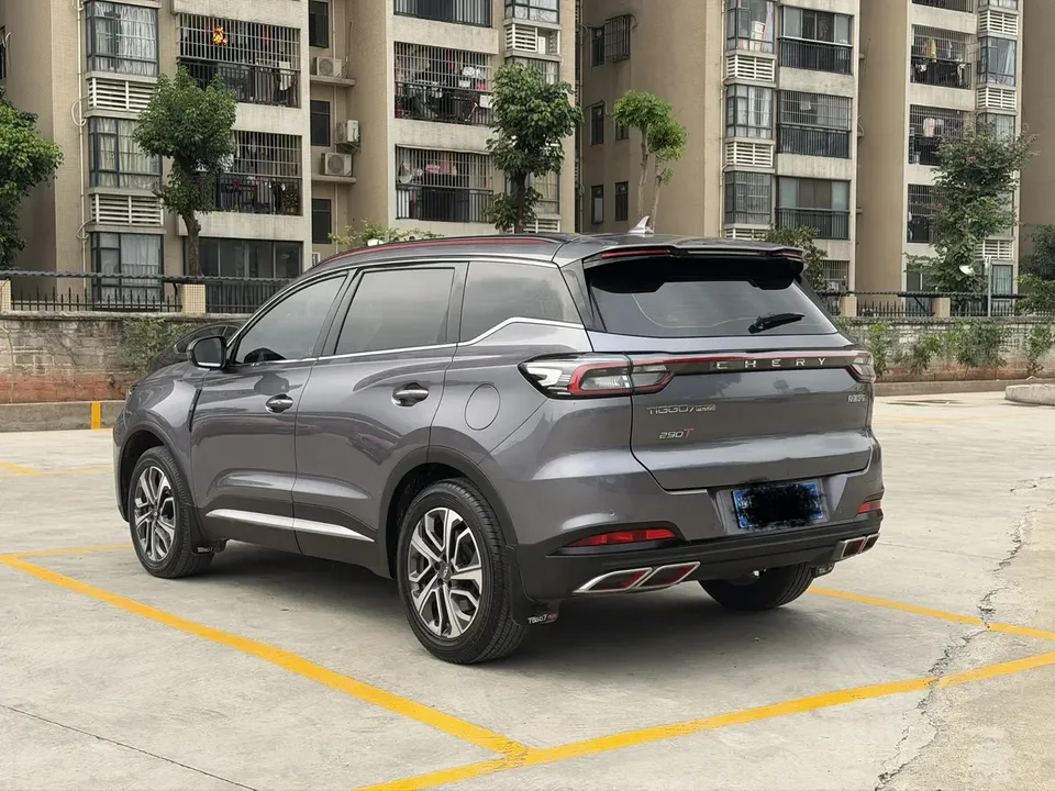 Chery Tiggo 7 Plus Champion Edition 1.6TGDI DCT Extraordinary Model 2023 — миниатюра 2