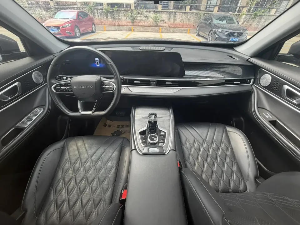 Chery Tiggo 7 Plus Champion Edition 1.6TGDI DCT Extraordinary Model 2023 — миниатюра 4