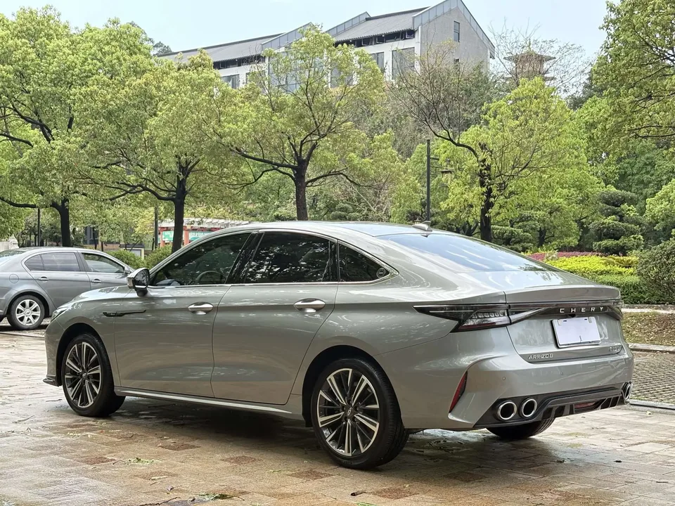 Chery Arrizo 8 1.6TGDI DCT Intelligent 2024 — миниатюра 2