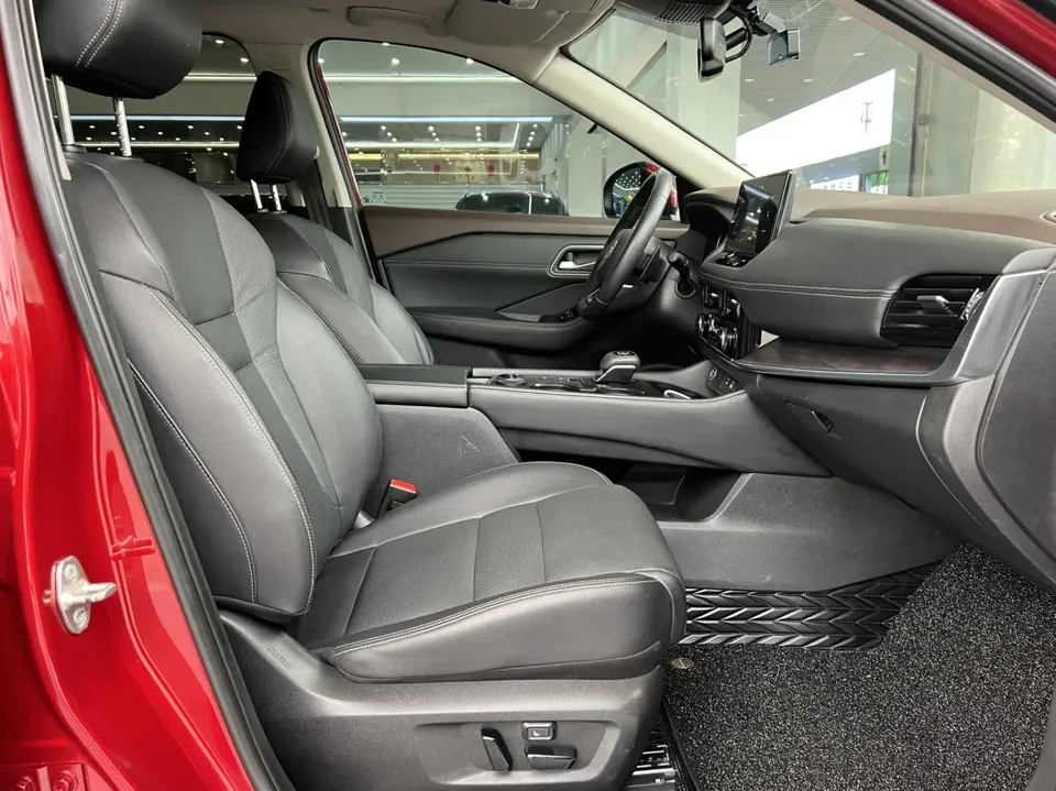 Nissan X-Trail VC-Turbo 300 CVT 4WD Extreme Edition 2023 — миниатюра 5