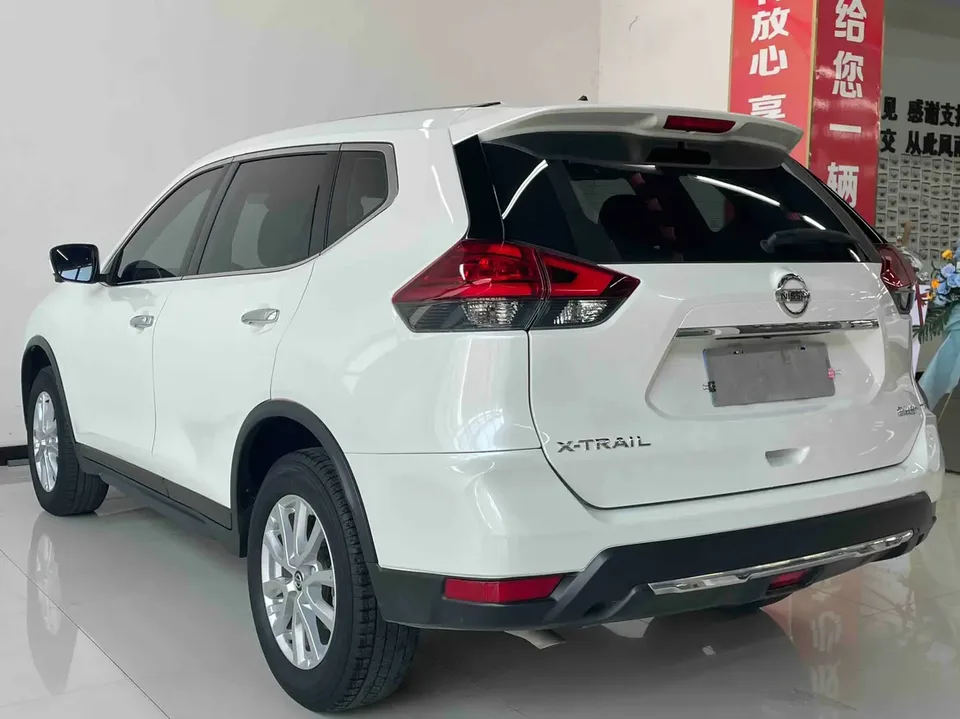 Nissan X-Trail Qijun 2023 Classic Edition 2.0L 2WD Intelligent Link Premium Edition 2024 — миниатюра 4