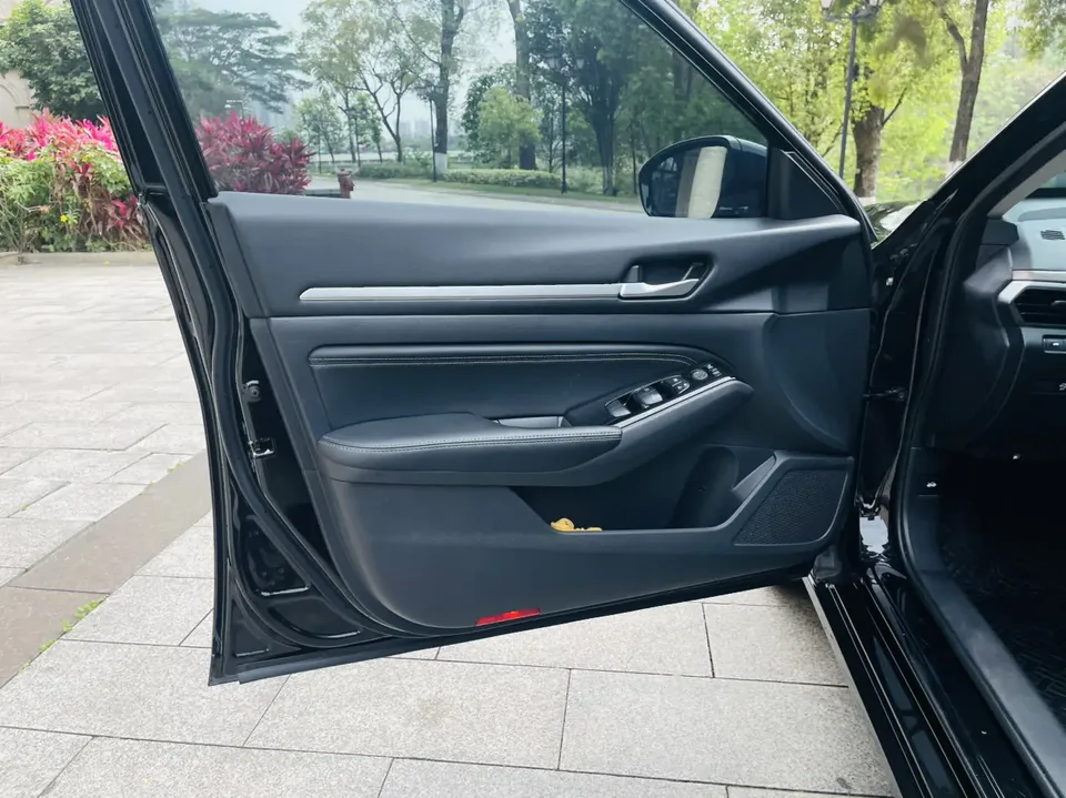 Nissan Altima Teana 2021 2.0L XL Comfort Edition 2022 — миниатюра 5
