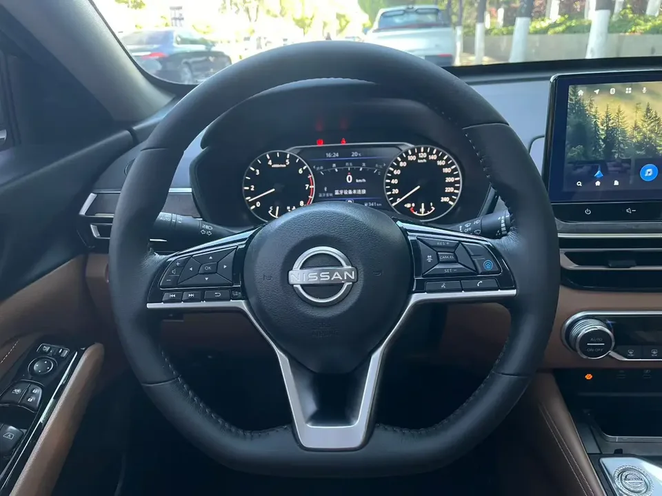 Nissan Altima Teana 2022 2.0L XE Pure Edition 2023 — thumbnail 5