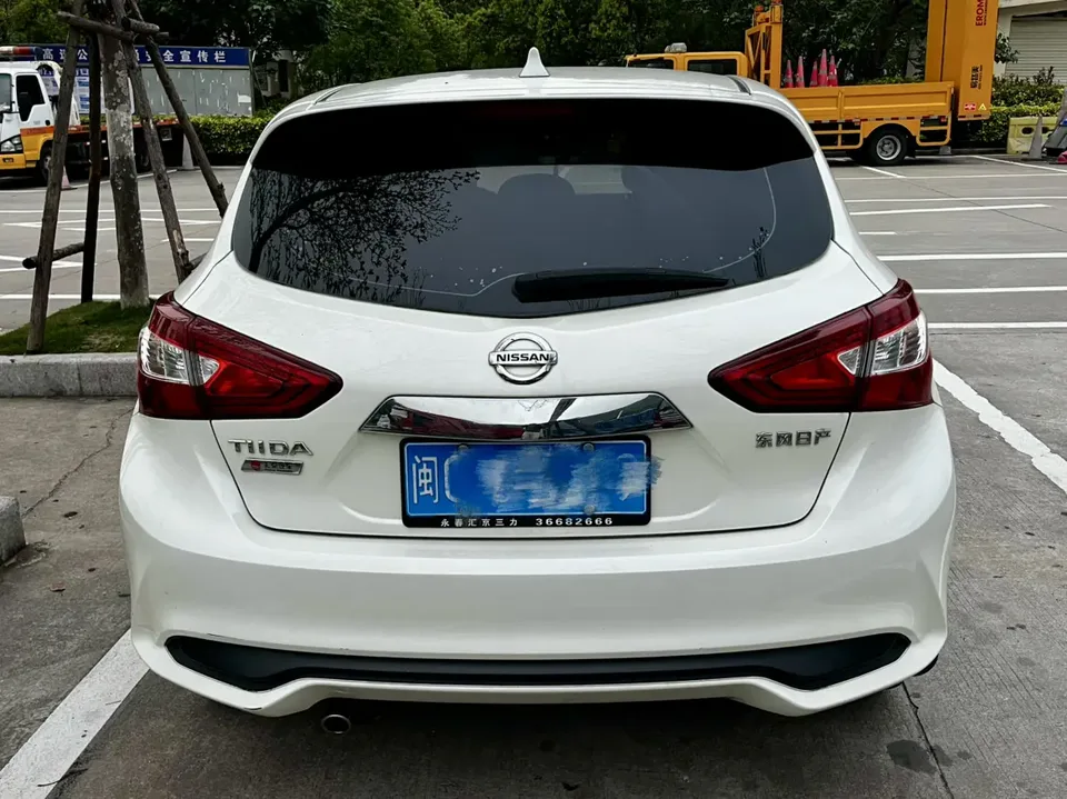 Nissan Tiida Tiida 2021 Tiida 2021 1.6L CVT Smart Travel Edition 2022 — thumbnail 2