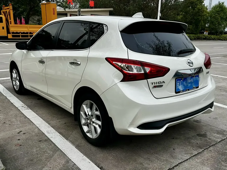 Nissan Tiida Tiida 2021 Tiida 2021 1.6L CVT Smart Travel Edition 2022 — thumbnail 4