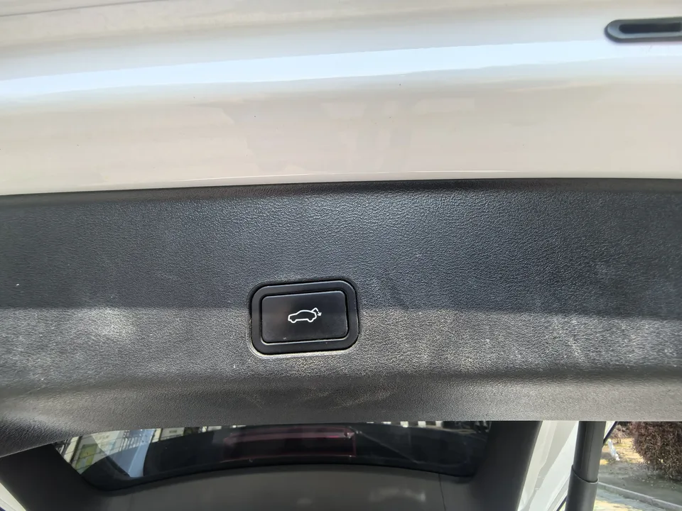Geely Monjaro Xingyue L 2024 2.0TD High Power Automatic 2WD Yunqi Edition 2024 — миниатюра 3