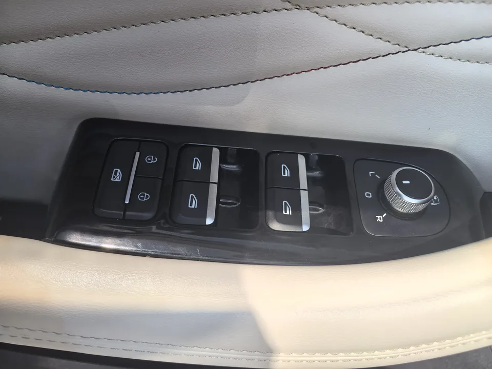 Geely Monjaro Xingyue L 2024 2.0TD High Power Automatic 2WD Yunqi Edition 2024 — миниатюра 4