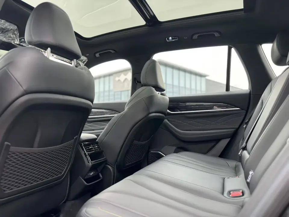 Geely Monjaro Xingyue L 2025 2.0TD DCT EVO two-wheel drive 2026 — миниатюра 3