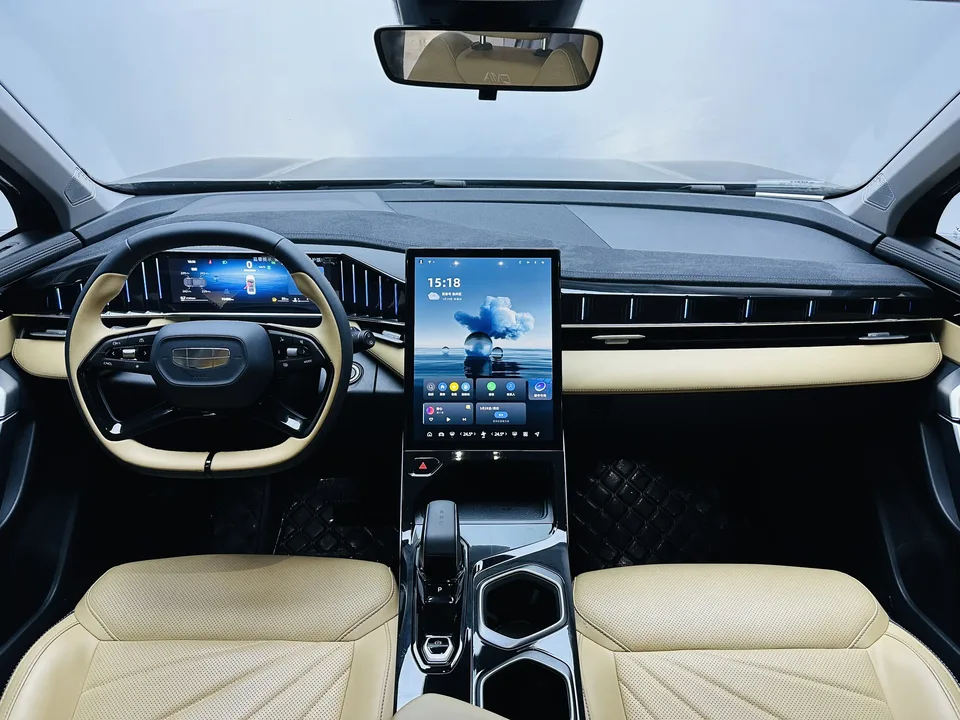 Geely Atlas L Boyue L 2023 1.5TD DCT Premium Edition 2023 — миниатюра 4