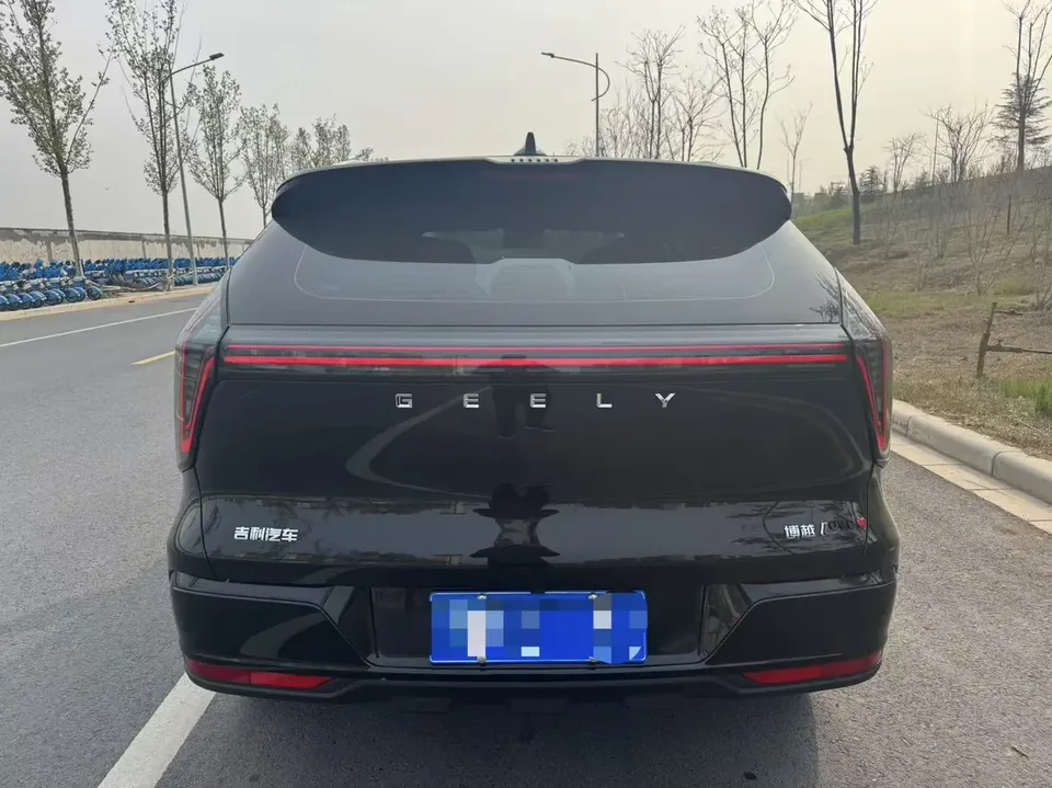 Geely Atlas L fourth generation 1.5TD DCT Shanhe 2025 — миниатюра 2