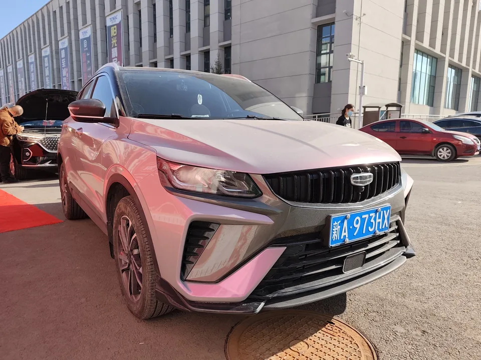 Geely Coolray SX11 1.5T DCT Platinum Edition 2024 — миниатюра 3