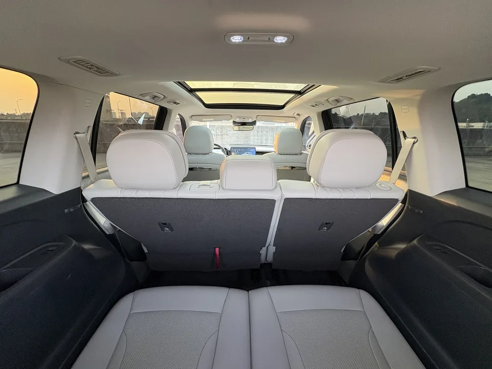 GAC Trumpchi GS8 Trumpchi GS8 2022 Pilot Series 2.0TGDI 4WD Extreme Edition 7 seats 2022 — миниатюра 3