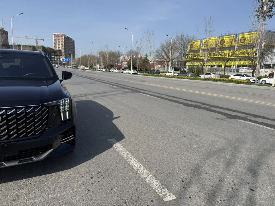 GAC Trumpchi GS8 Trumpchi GS8 2024 Trumpchi GS8 2024 Pilot Series 2.0TGDI 2WD Luxury Connected Edition 2024 — thumbnail 3