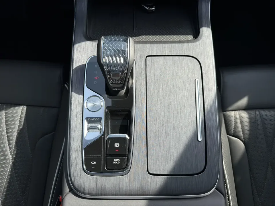 GAC Trumpchi GS8 Trumpchi GS8 2024 Trumpchi GS8 2024 Pilot Series 2.0TGDI 2WD Luxury Connected Edition 2024 — thumbnail 5