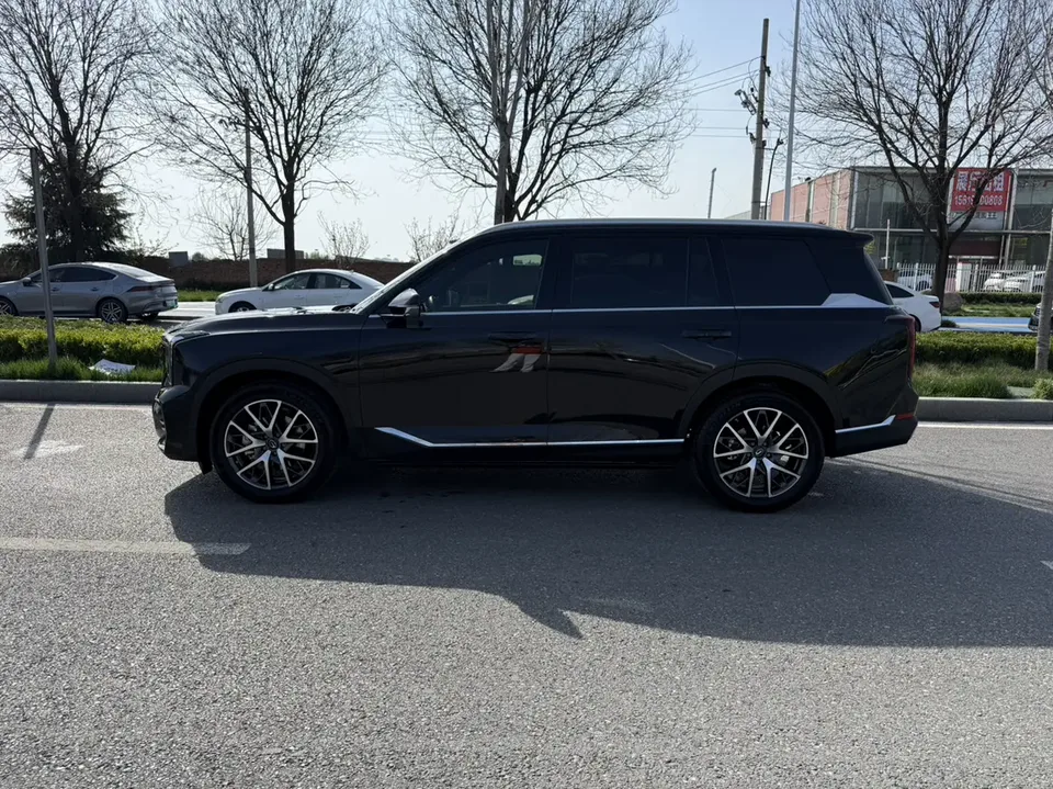 GAC Trumpchi GS8 2024