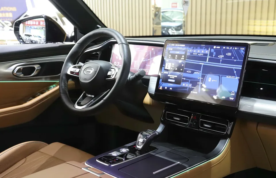 GAC Trumpchi GS8 Trumpchi GS8 2024 Pilot Series 2.0TGDI 2WD Luxury Connected Edition 2024 — миниатюра 4