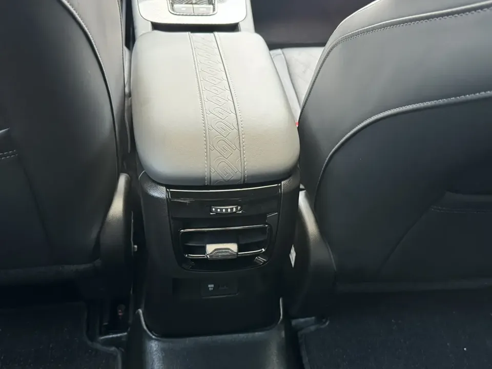 GAC Trumpchi Empow Shadow Leopard 2023 400T Automatic R Pro Edition 2024 — thumbnail 3
