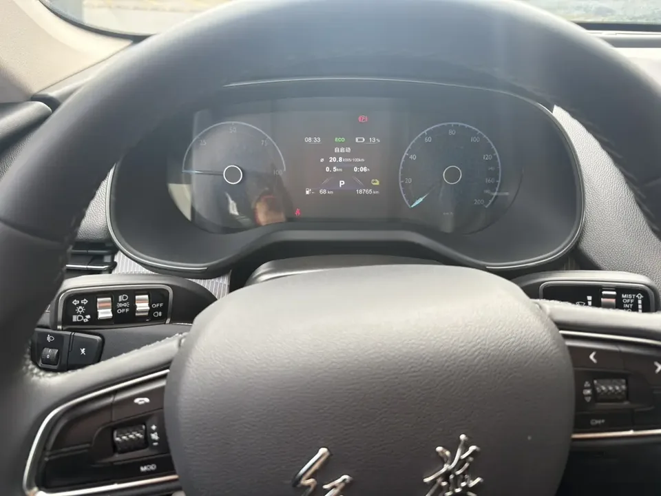 Hongqi E-QM5 Charging Edition 2023 — миниатюра 5
