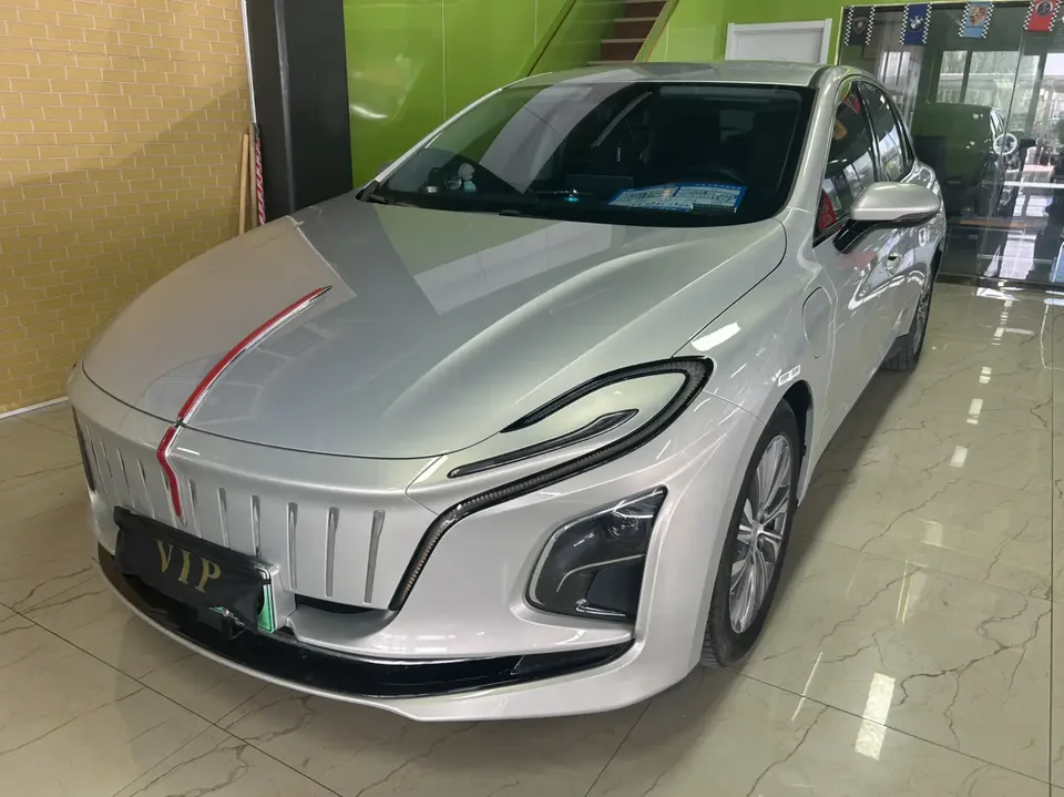 Hongqi E-QM5 2024