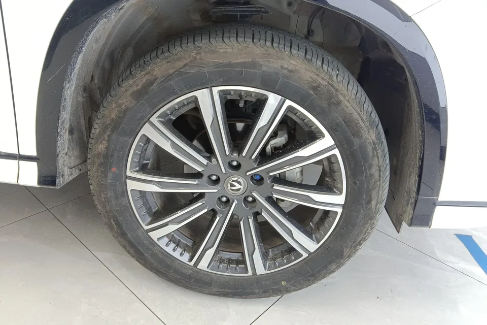 Changan CS75PLUS third generation champion version 1.5T automatic intelligent driving dynamic navigation model 2024 — миниатюра 3