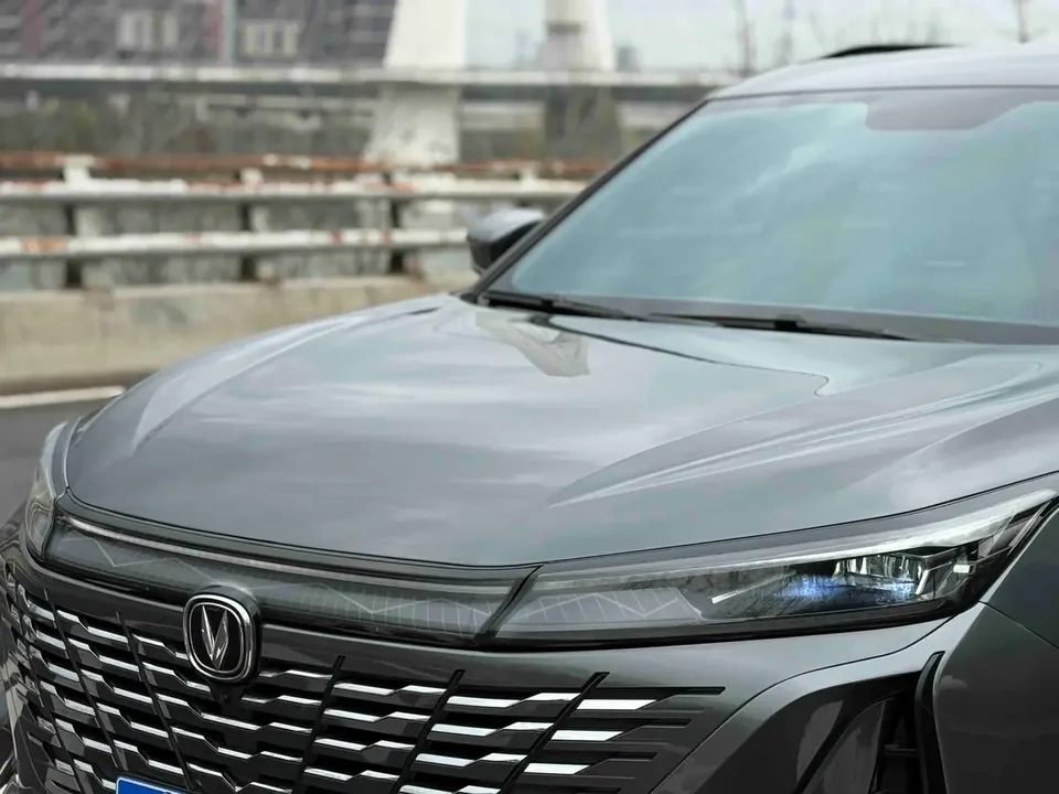 Changan CS75PLUS third generation 2.0T automatic premium model 2023 — миниатюра 3