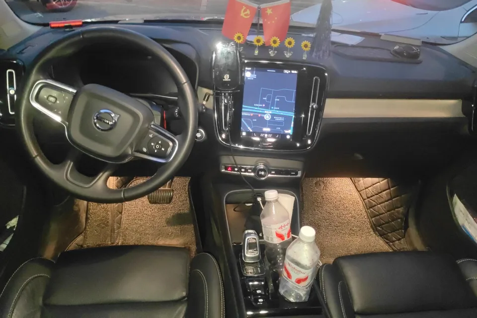 Volvo XC40 Volvo XC40 2023 B4 4WD Smart Luxury Edition 2023 — миниатюра 4