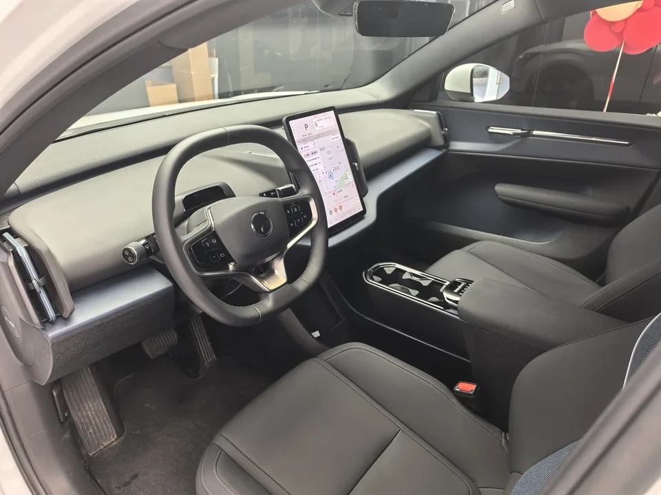 Volvo EX30 Volvo EX30 2025 RWD Core 2024 — миниатюра 4