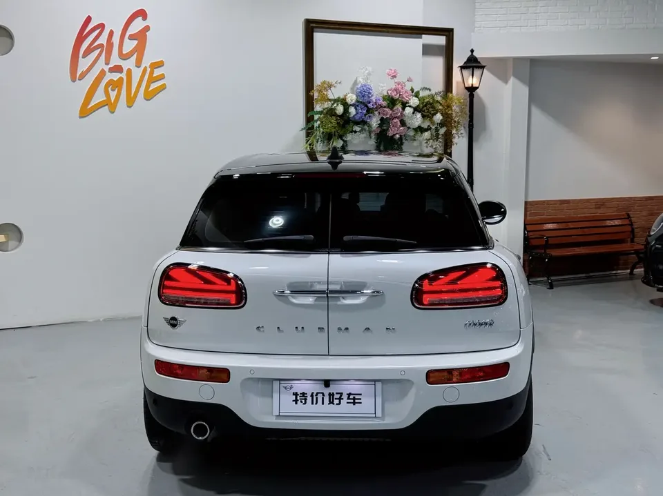 MINI Clubman MINI CLUBMAN 2023 facelift 1.5T COOPER Classic 2024 — миниатюра 4