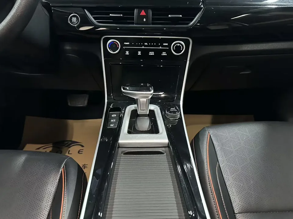 Kia Seltos CYLTUS 1.5L IVT Luxury Edition 2023 — миниатюра 3
