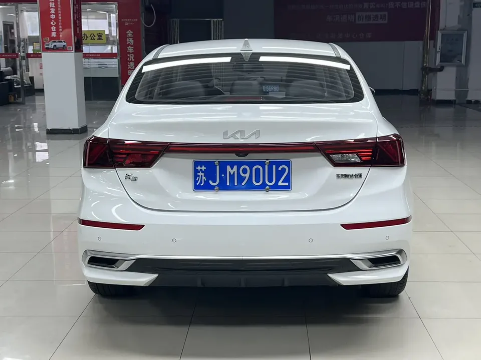 Kia K3 facelift 1.5L CVT fashion version 2023 — миниатюра 2