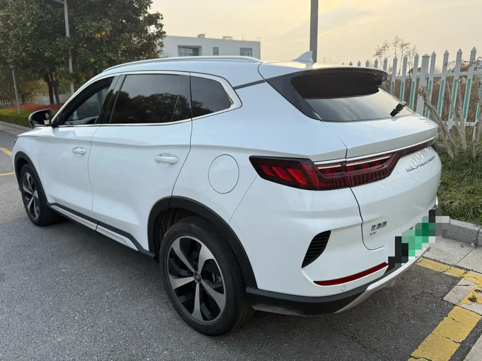 BYD Song PLUS EV flagship model 2022 — миниатюра 4