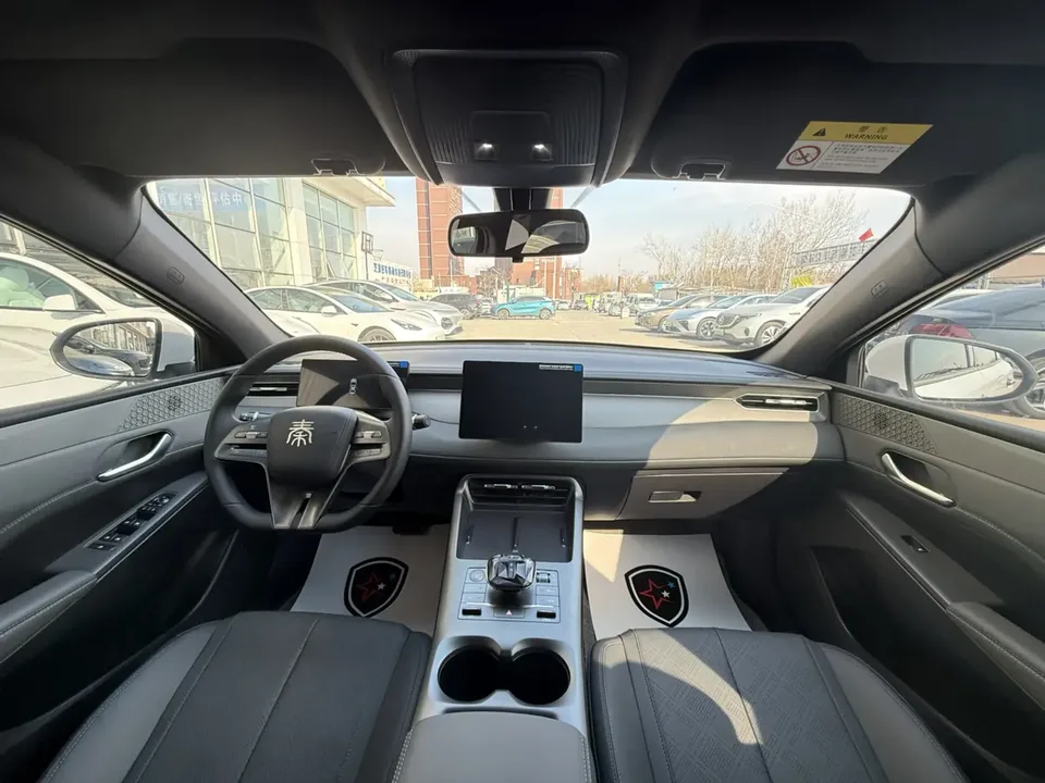 BYD Qin PLUS DM Intelligent Driving Edition DM-i 55KM Beyond Edition 2025 — миниатюра 4