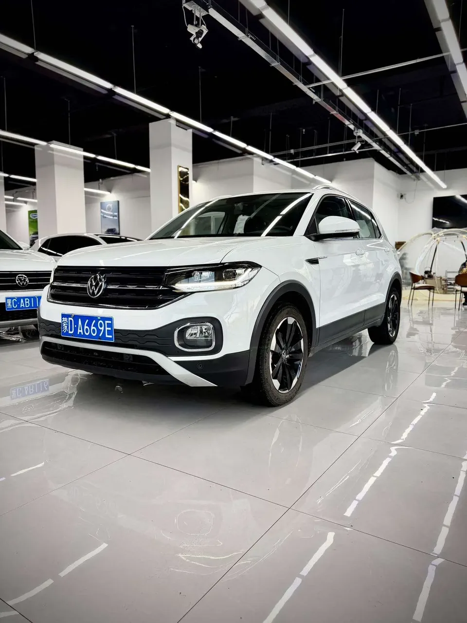 Volkswagen Explore the shadows 2022