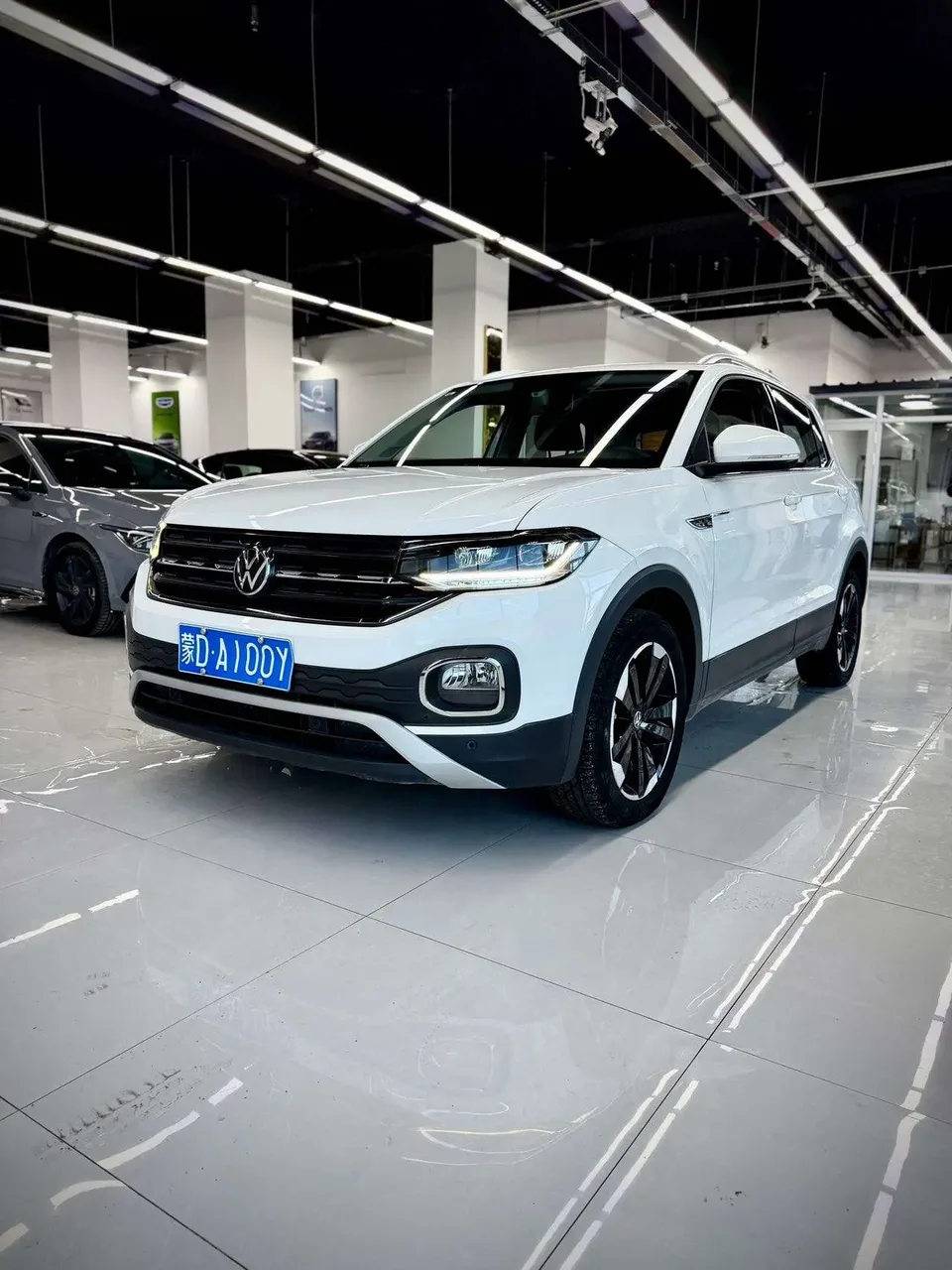 Volkswagen Explore the shadows 2022