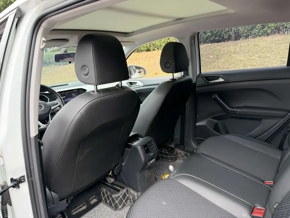 Volkswagen Explore the shadows 1.5L automatic 30th anniversary commemorative edition 2022 — миниатюра 3