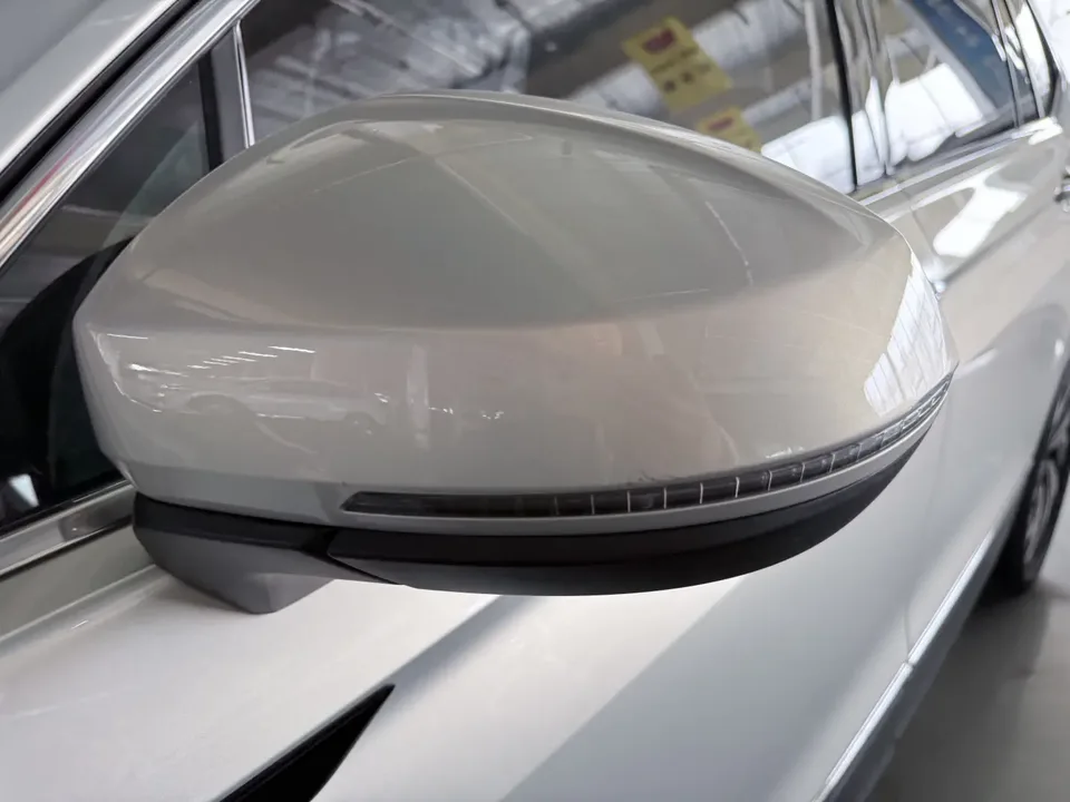 Volkswagen Tiguan L Tiguan L 2022 330TSI Automatic 2WD Smart Edition 2022 — миниатюра 3