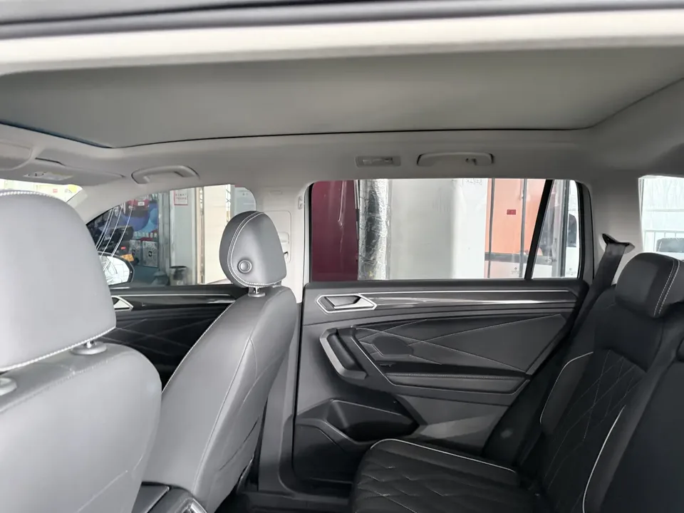 Volkswagen Tiguan L Tiguan L 2022 330TSI Automatic 2WD Smart Edition 2022 — миниатюра 5