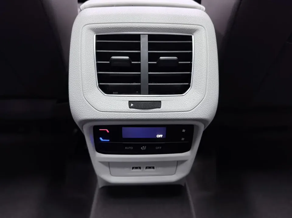 Volkswagen Tayron Tanyue 2023 280TSI 2WD Luxury Plus Advanced Edition 2022 — миниатюра 4