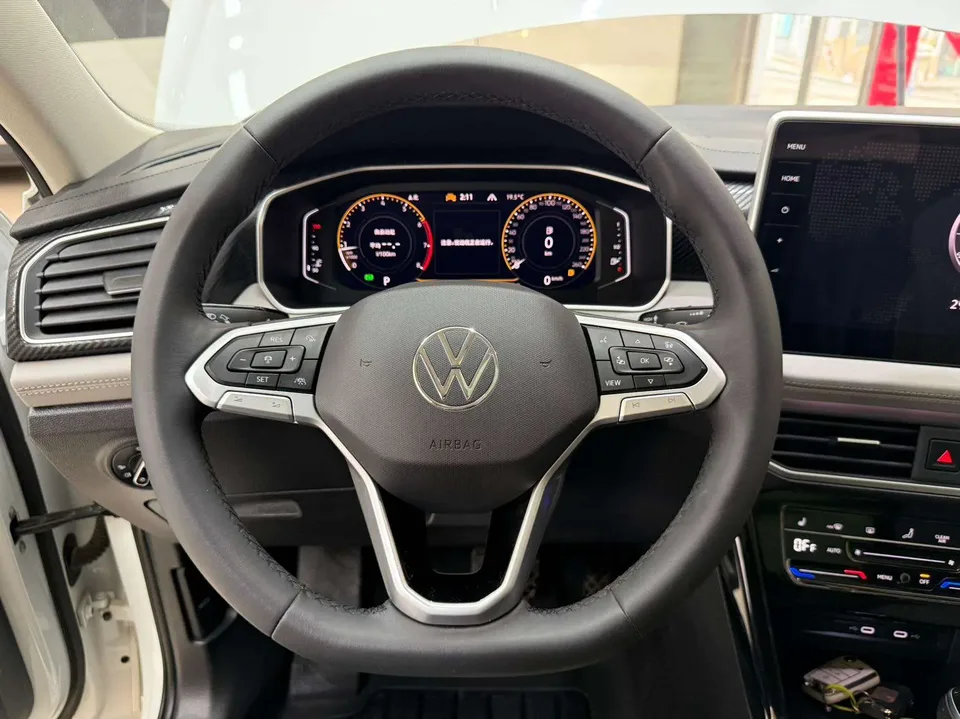 Volkswagen Tayron Tanyue 2023 280TSI 2WD Luxury Plus Advanced Edition 2022 — миниатюра 4