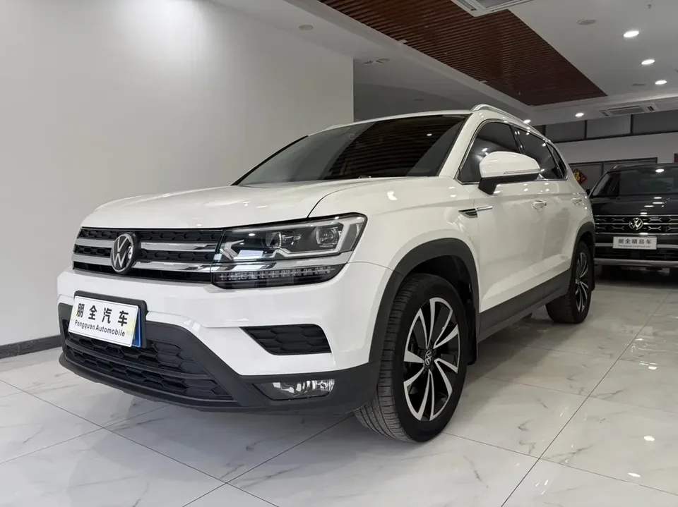 Volkswagen Tharu 280TSI 2WD Luxury Edition 2023 — фото 1, купить с доставкой в Москву