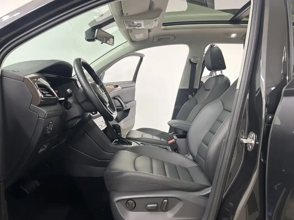 Volkswagen Tharu 280TSI 2WD Luxury Edition 2022 — миниатюра 5