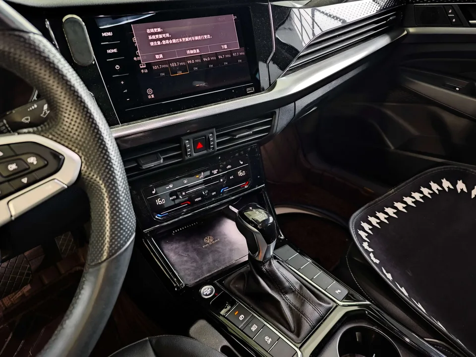 Volkswagen Passat Passat 2022 330TSI Starry Sky Deluxe Edition 2022 — миниатюра 5